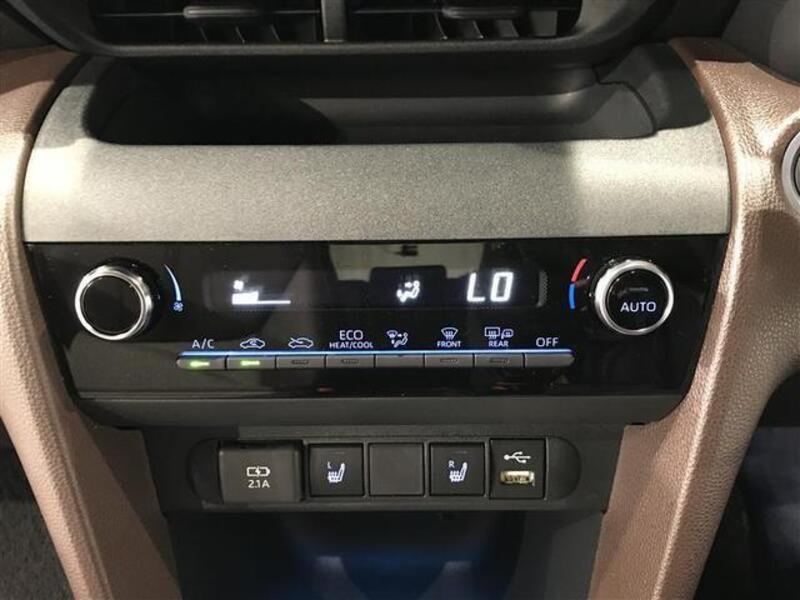 YARIS CROSS