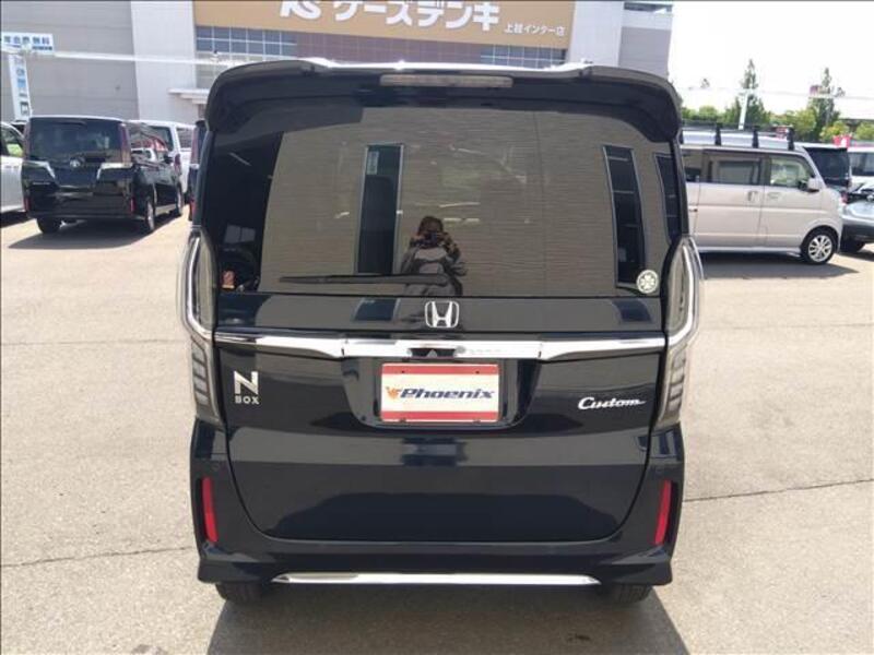 N BOX CUSTOM