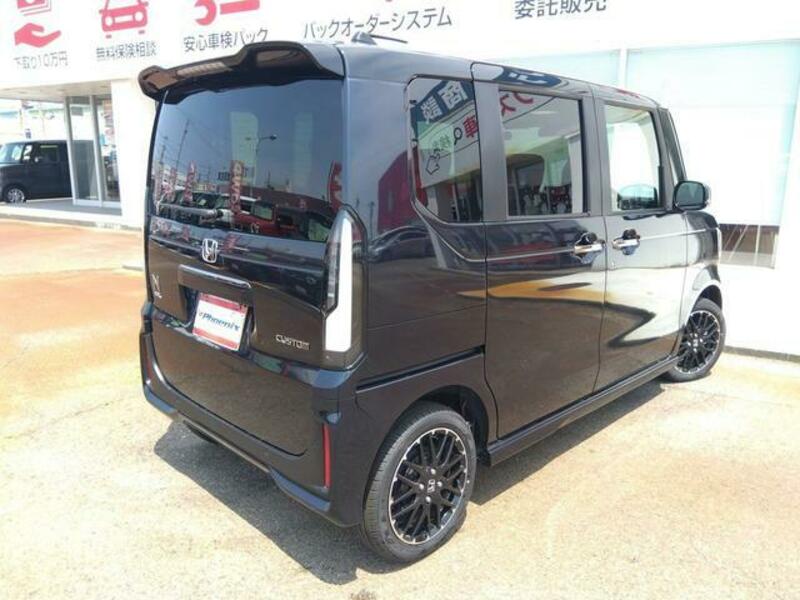 N BOX CUSTOM
