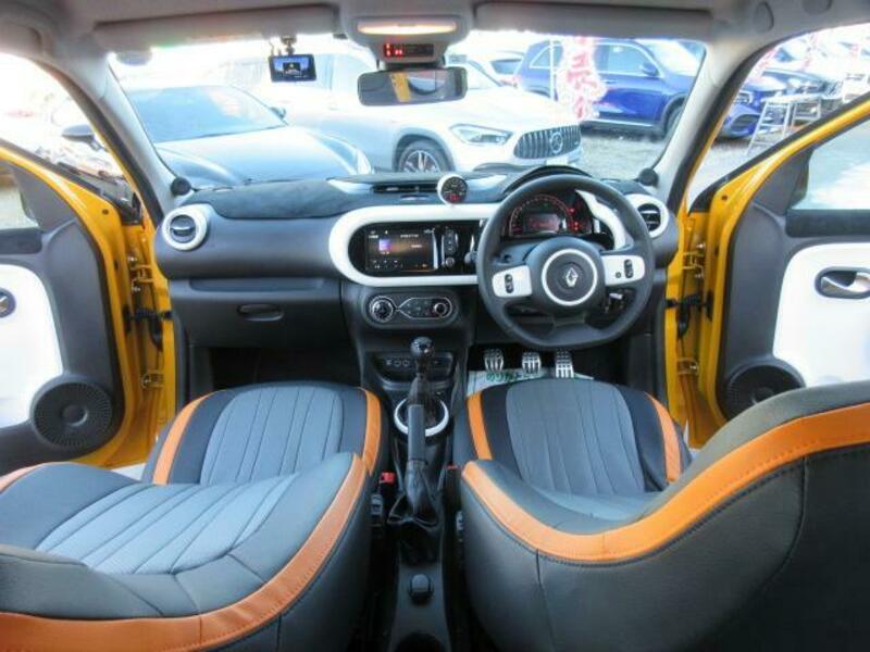 TWINGO