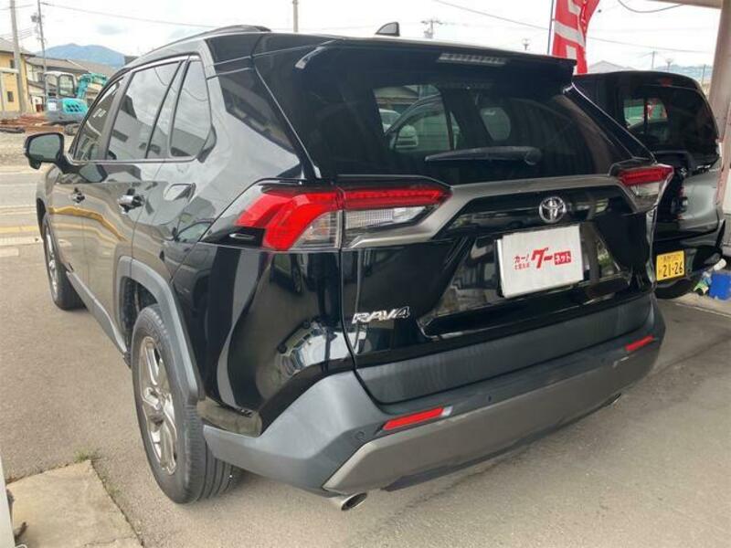 RAV4