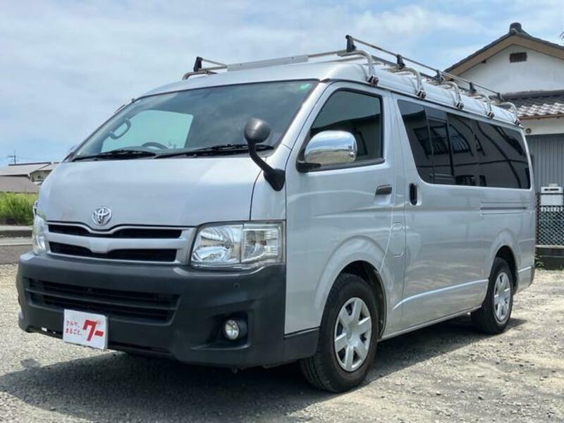 TOYOTA HIACE WAGON
