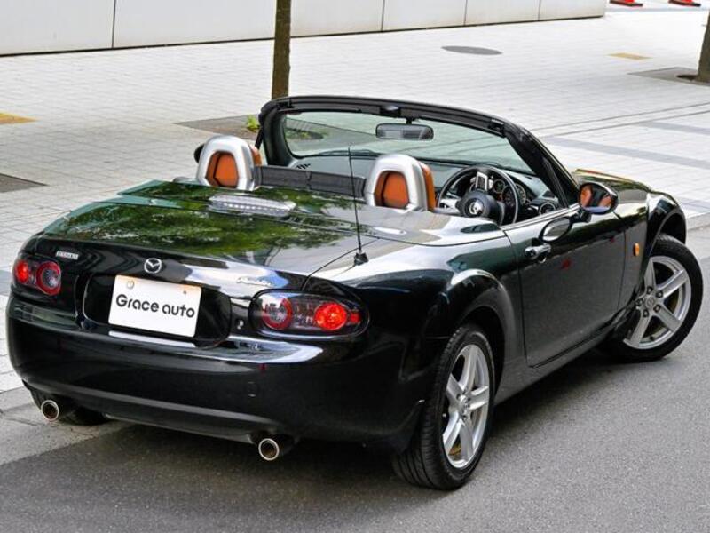 ROADSTER
