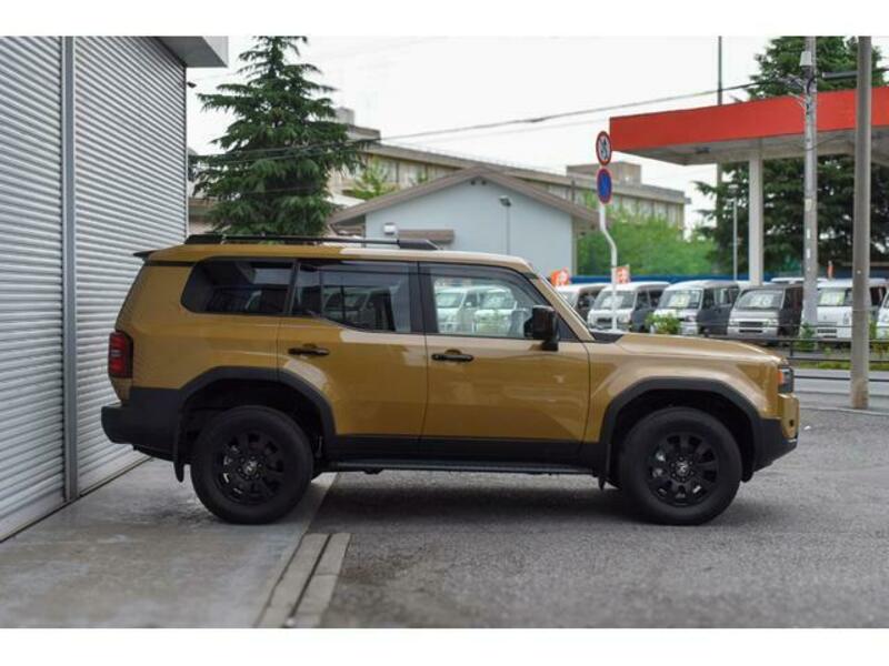 LAND CRUISER 250