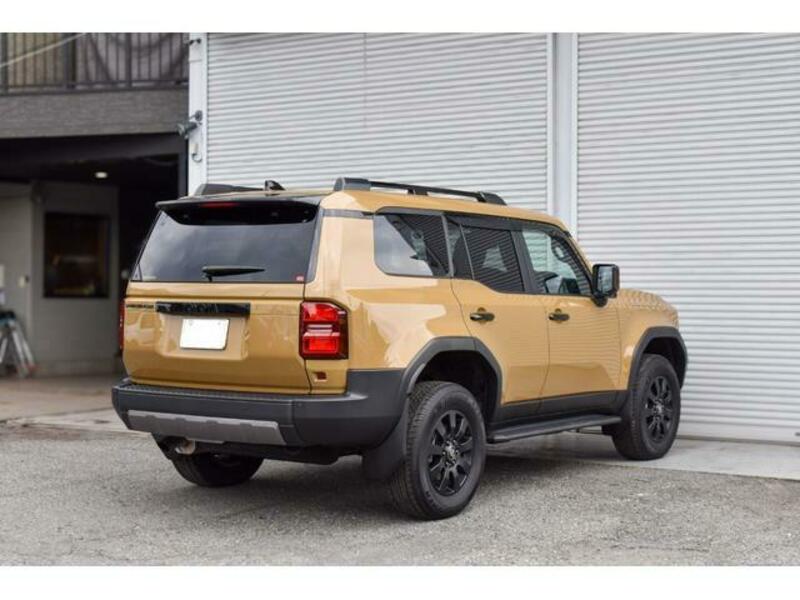 LAND CRUISER 250