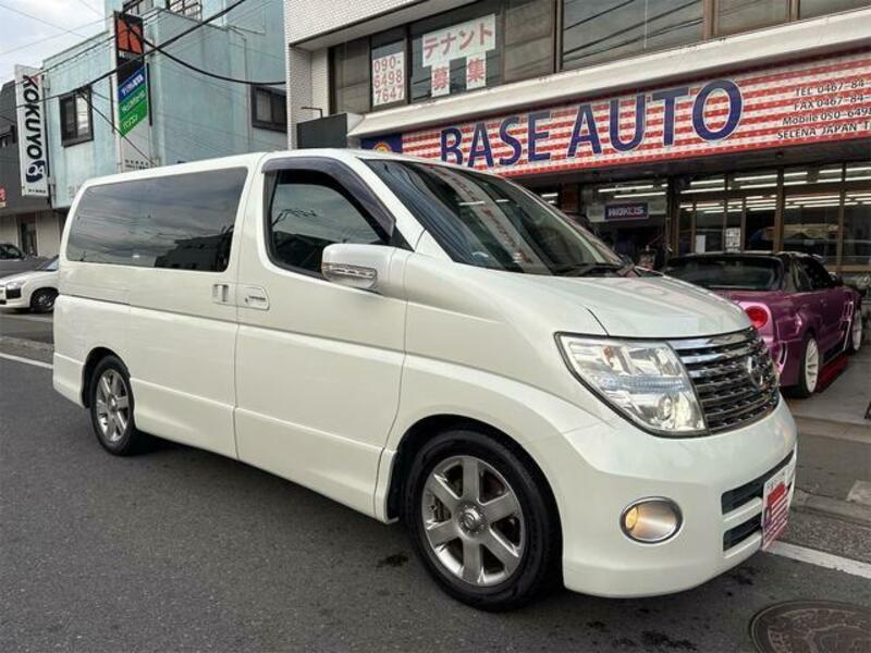 NISSAN ELGRAND