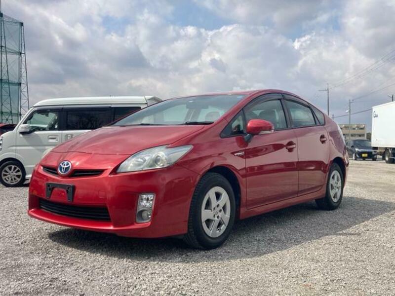 TOYOTA PRIUS