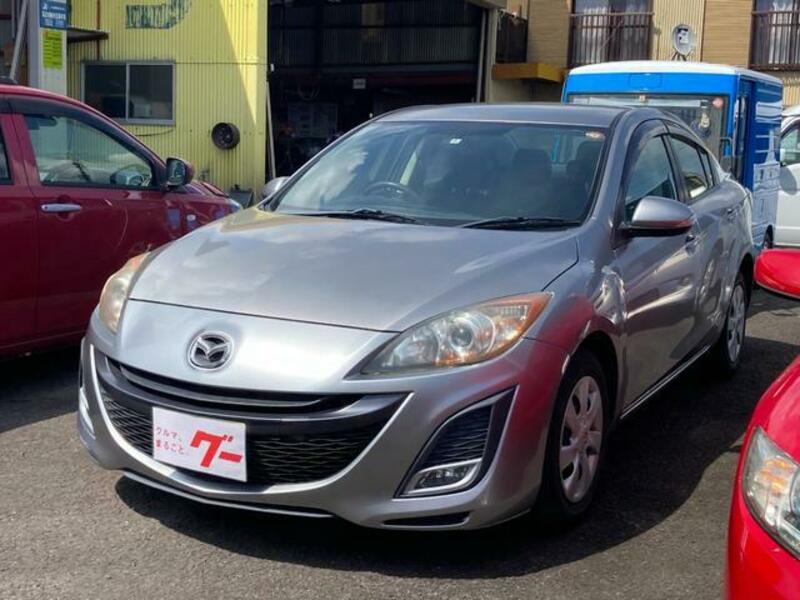 MAZDA AXELA