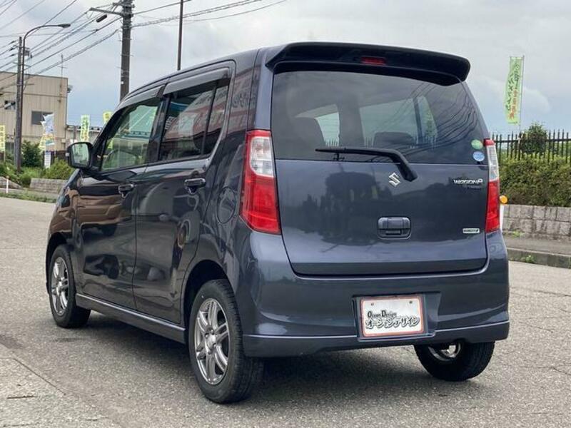 WAGON R