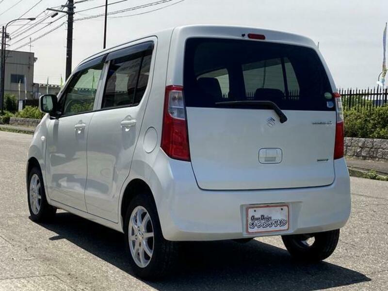 WAGON R