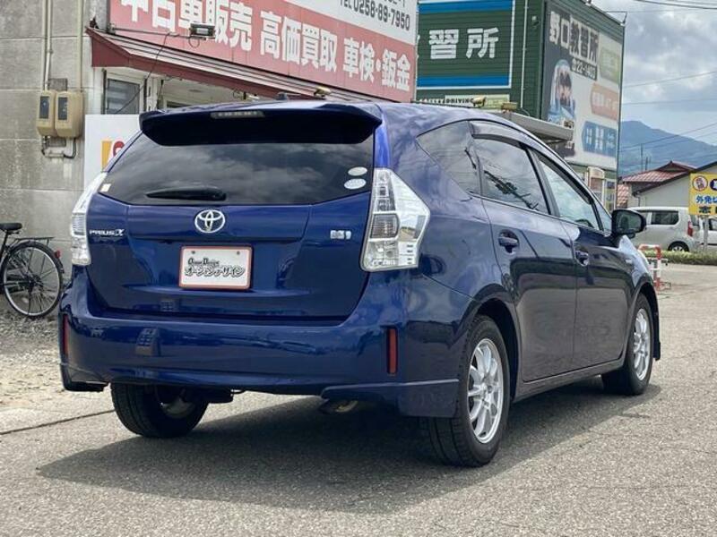 PRIUS ALPHA