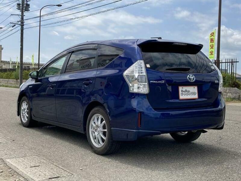 PRIUS ALPHA