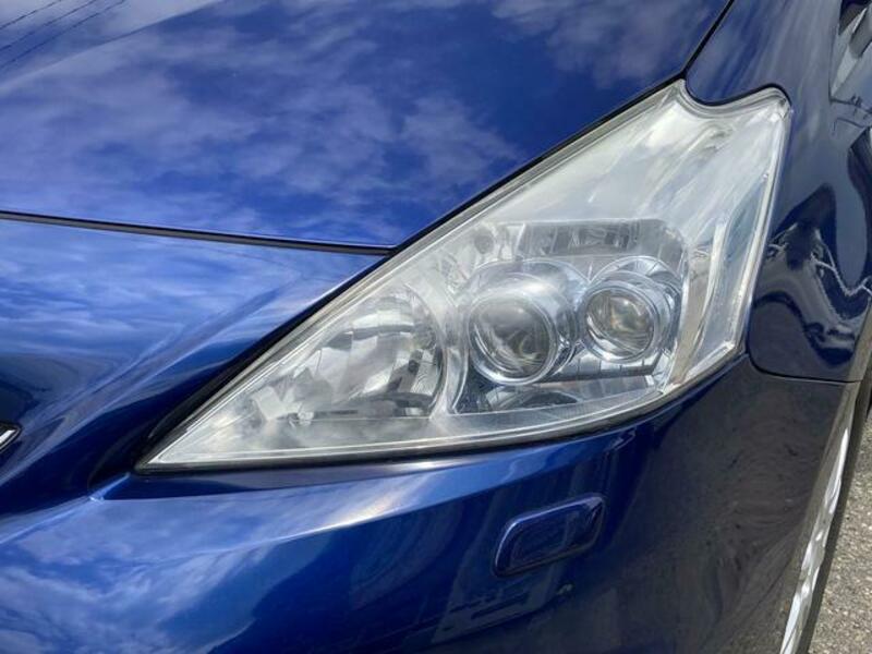 PRIUS ALPHA