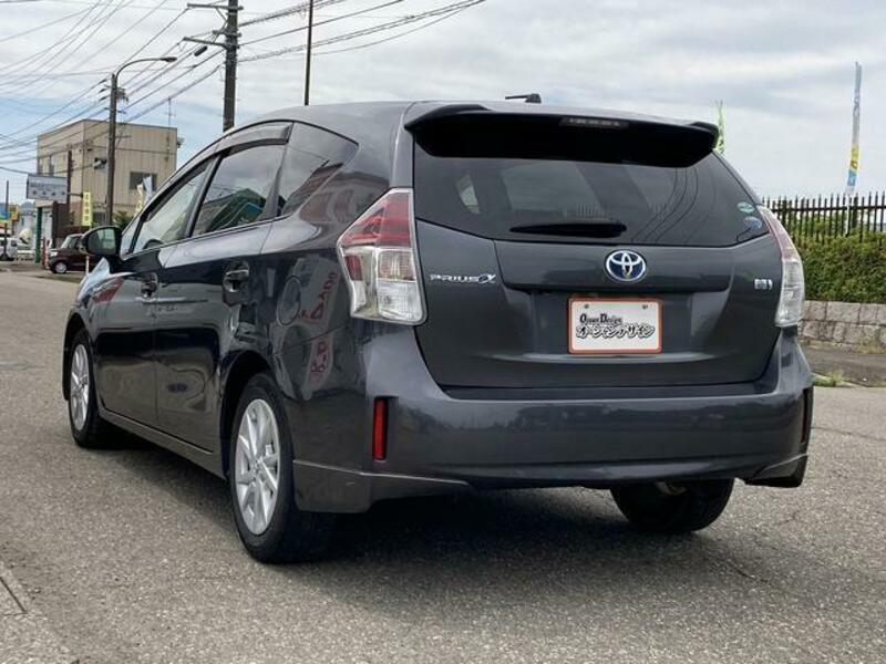 PRIUS ALPHA