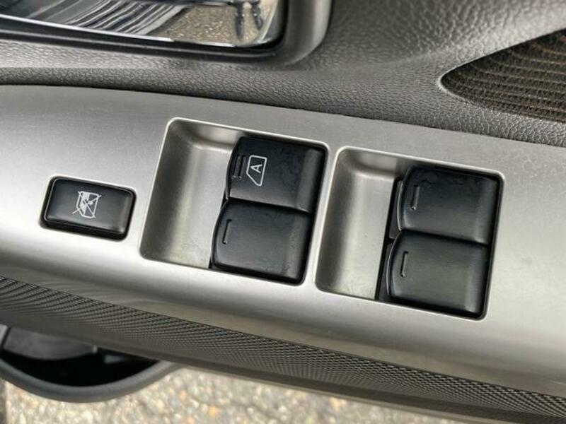 EK CUSTOM