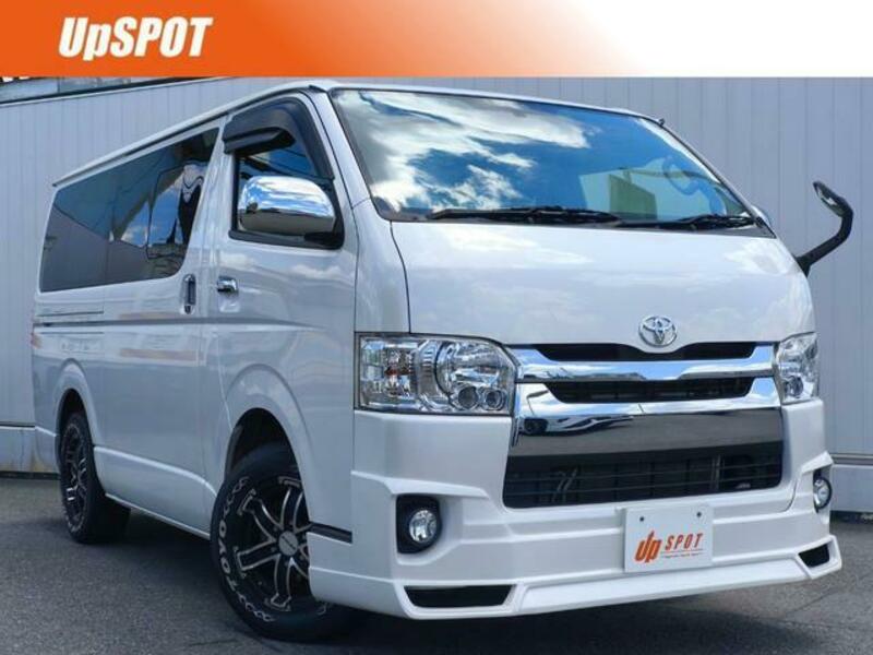 TOYOTA HIACE VAN