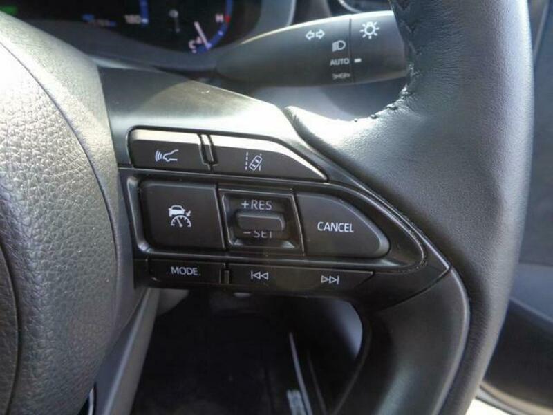 YARIS CROSS