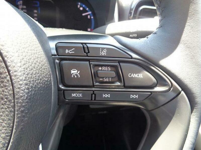YARIS CROSS