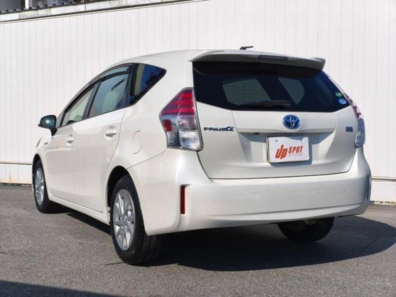 PRIUS ALPHA