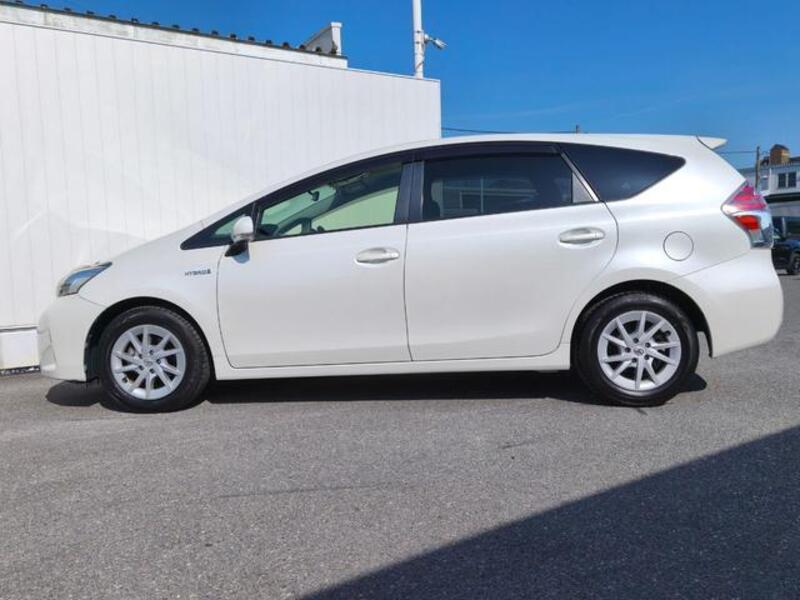 PRIUS ALPHA