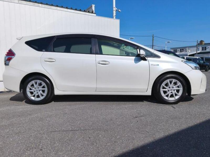 PRIUS ALPHA