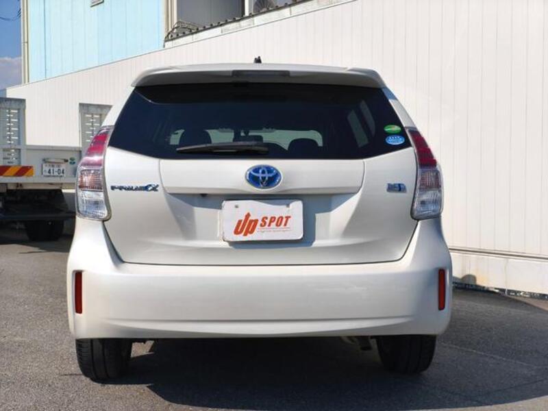 PRIUS ALPHA