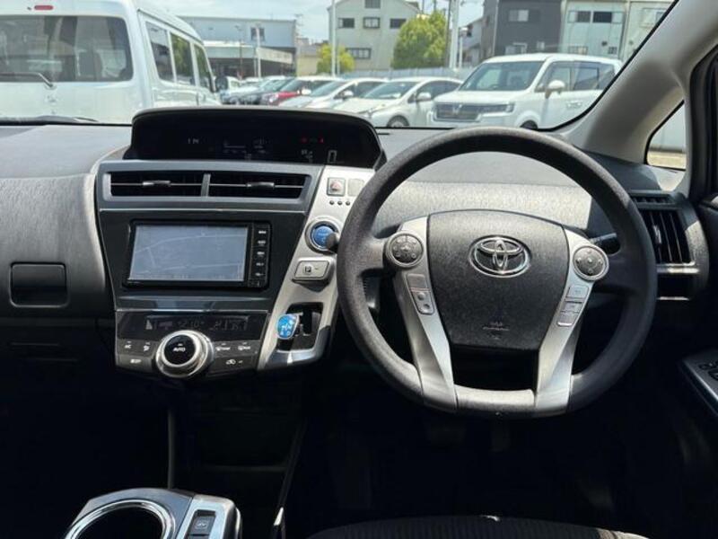 PRIUS ALPHA