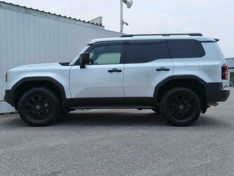 LAND CRUISER 250