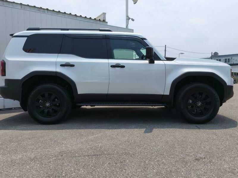 LAND CRUISER 250