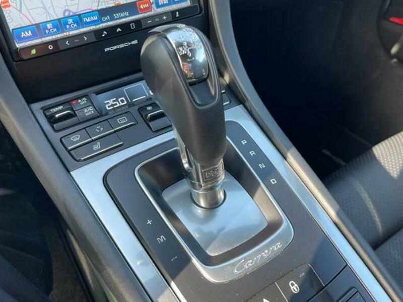 911