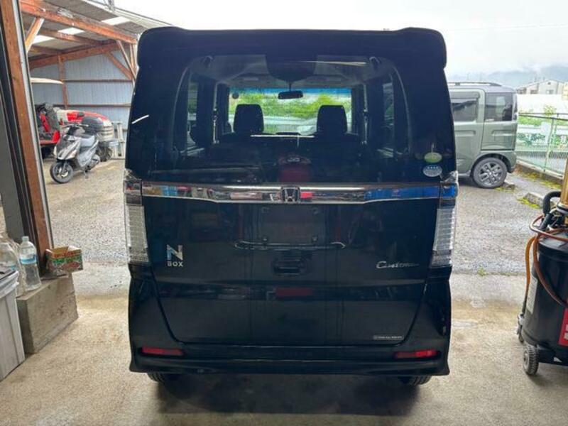 N BOX CUSTOM