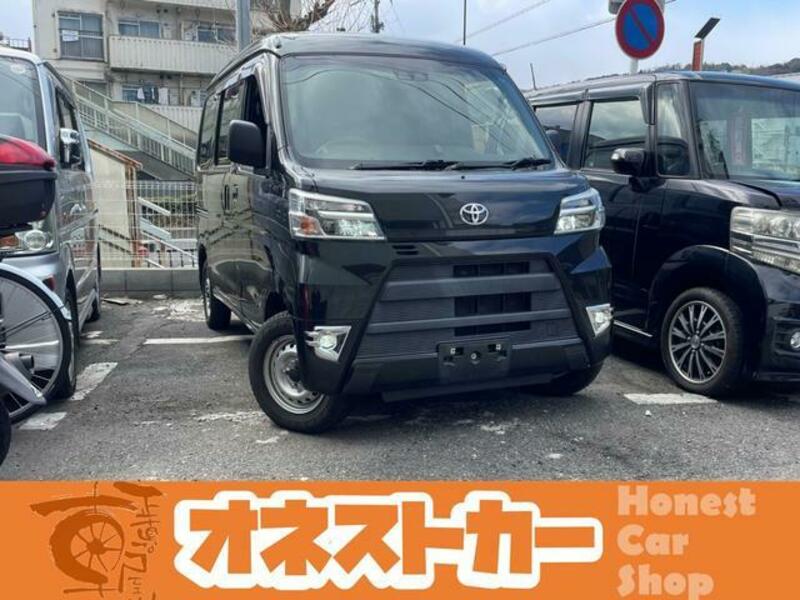 TOYOTA PIXIS VAN