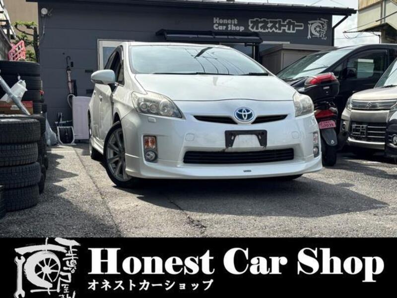TOYOTA PRIUS