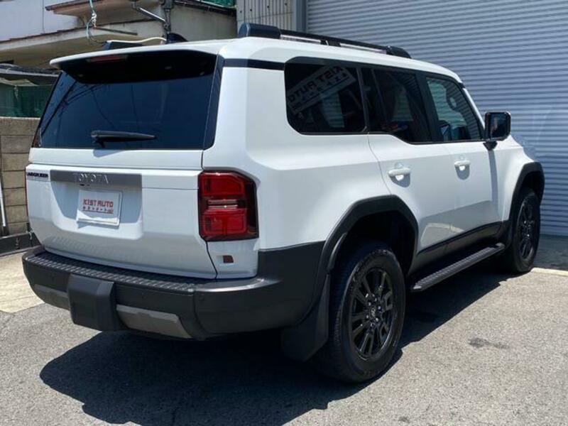 LAND CRUISER 250