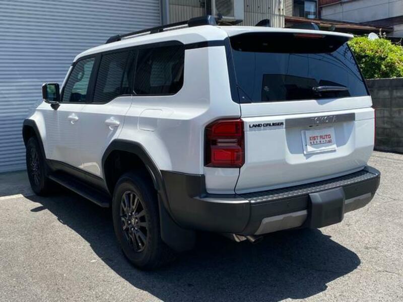 LAND CRUISER 250