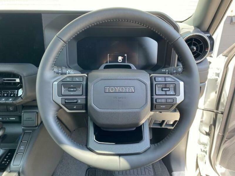 LAND CRUISER 250
