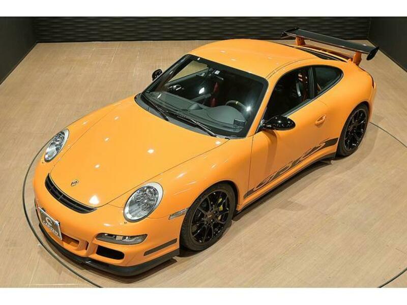 911