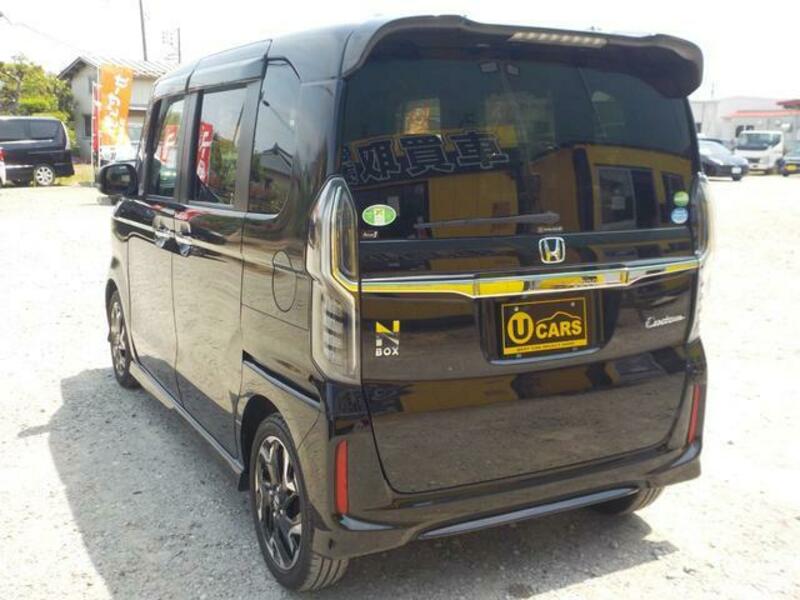 N BOX CUSTOM