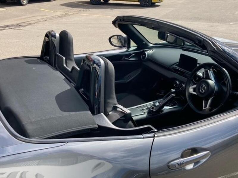ROADSTER