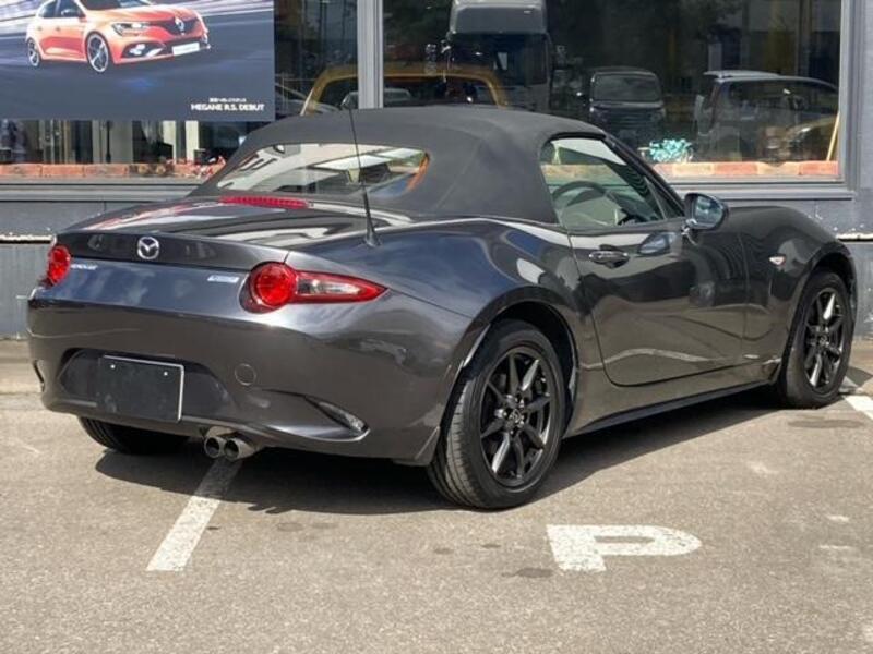 ROADSTER