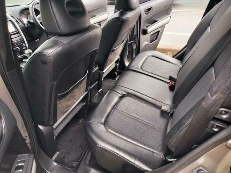 X-TRAIL