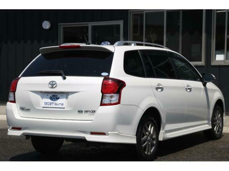 COROLLA FIELDER