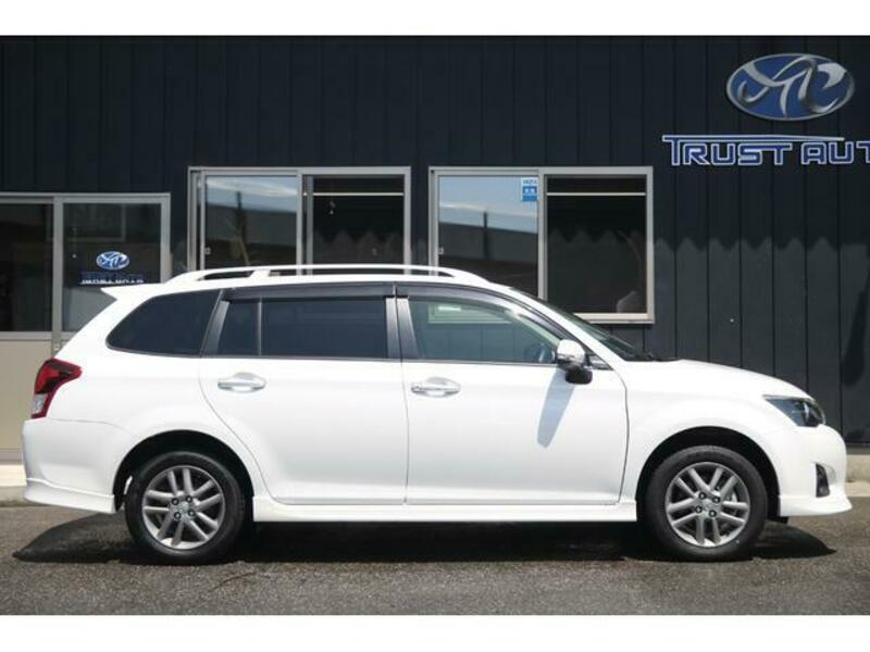 COROLLA FIELDER