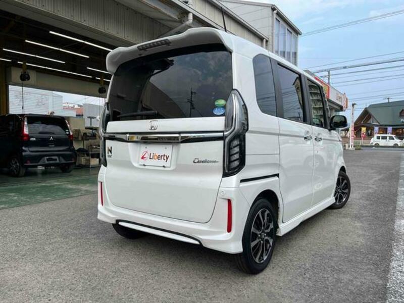 N BOX CUSTOM