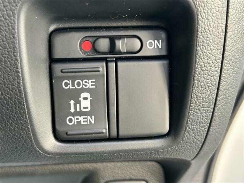 N BOX