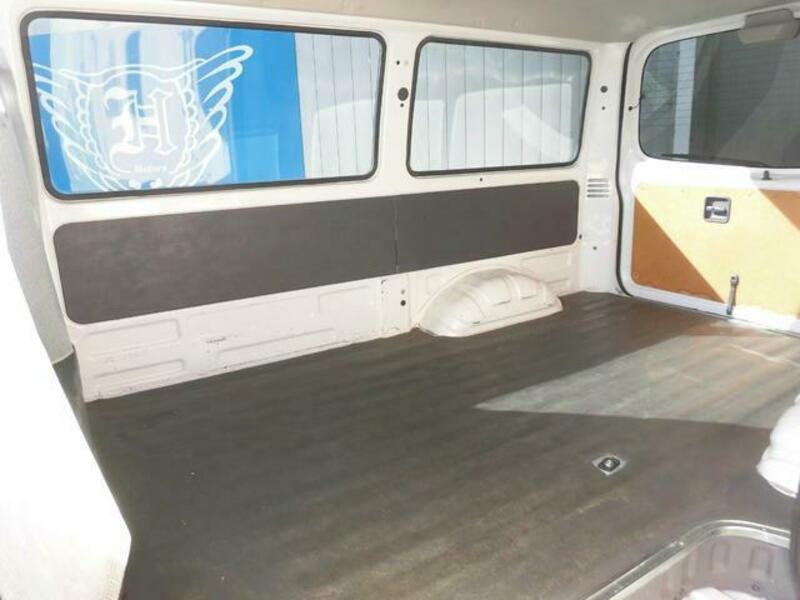 BONGO VAN