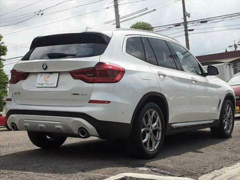 X3