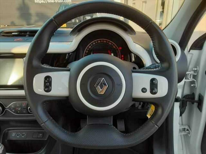 TWINGO