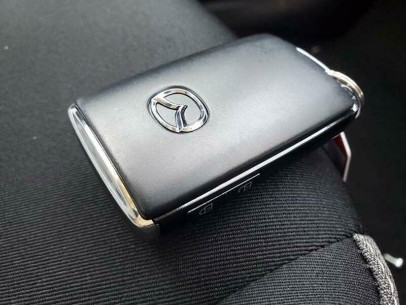 MAZDA2