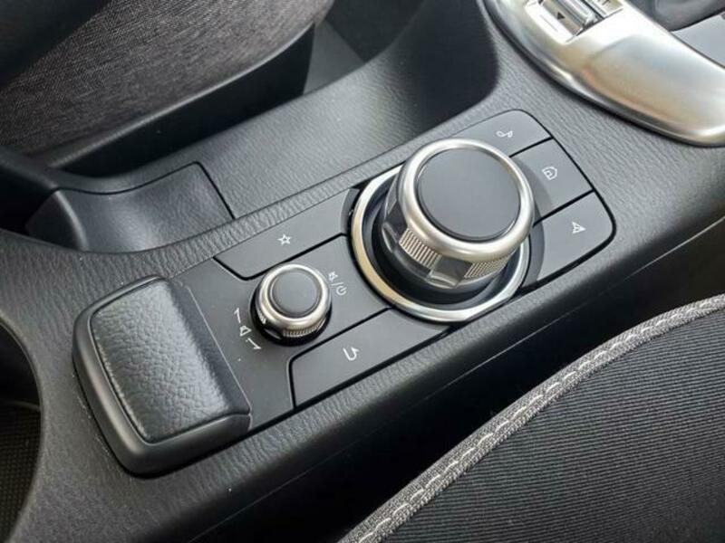 MAZDA2